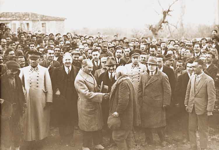 Prof. Sina AKŞİN Yazdı: Atatürk Döneminde Halkçılık Ne Anlama Geliyordu?