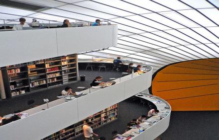 Filoloji Fakültesi Kütüphanesi - Berlin