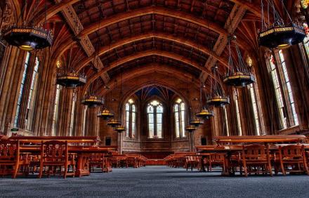 Seattle Washington Üniversitesi - Suzzallo Kütüphanesi